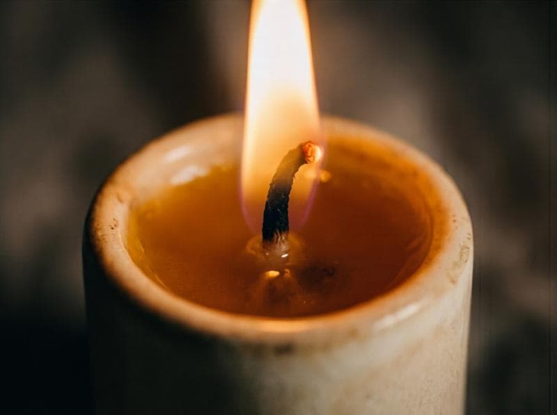 Beeswax Taper Candles - Thumbnail 2